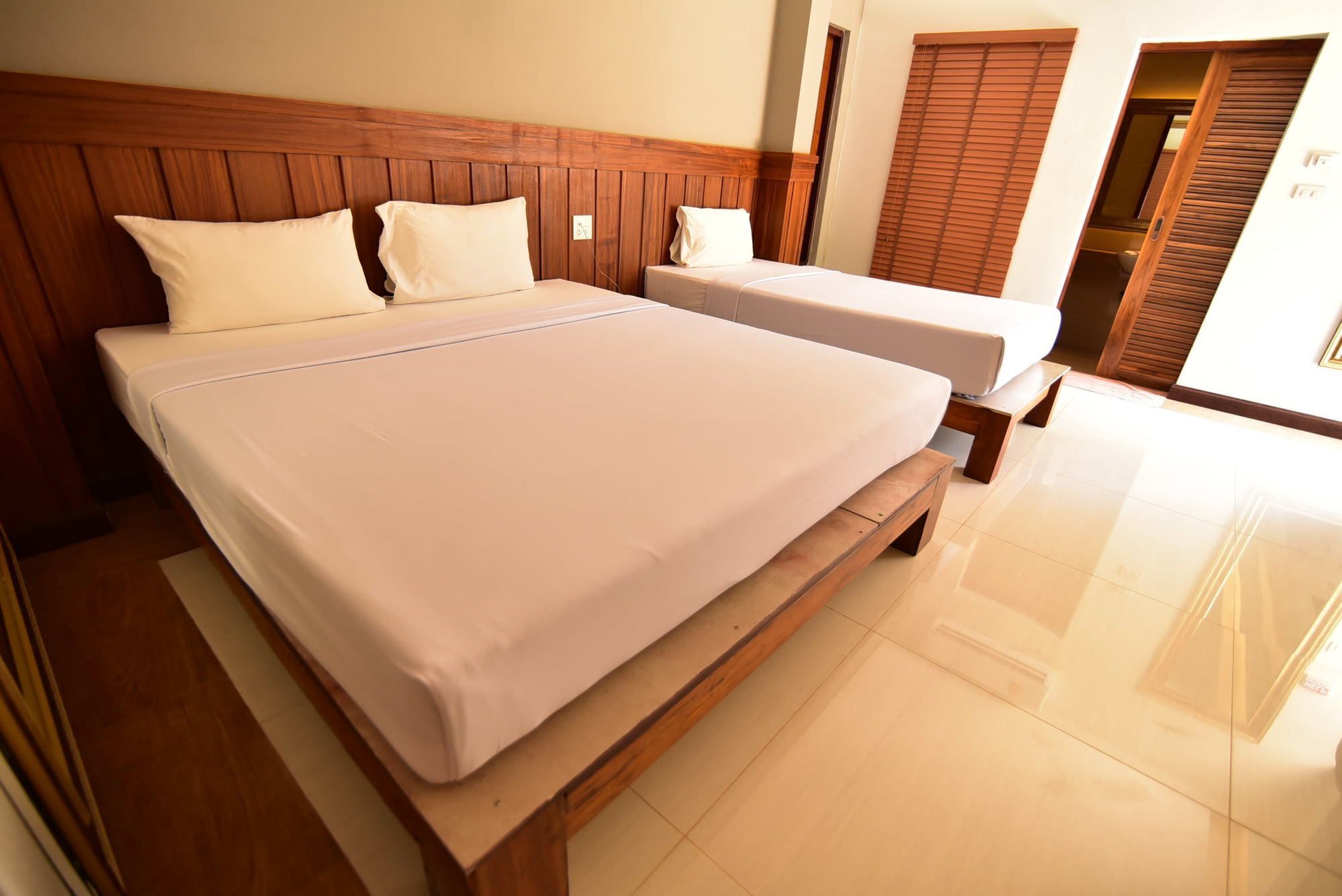 Fantasy Resort Nakhon Sawan Exterior photo